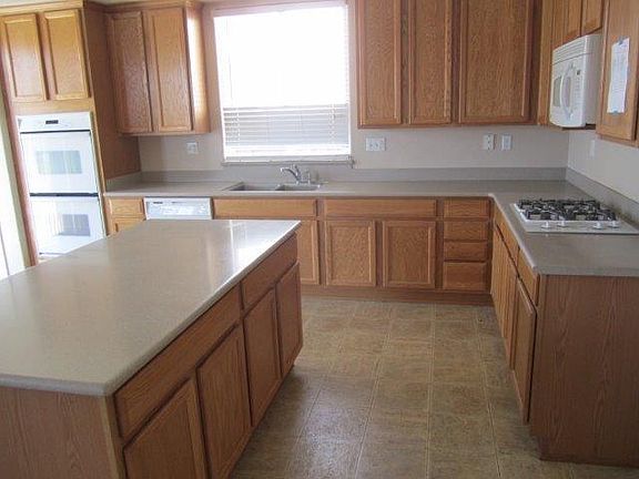 5th image of 9662 Leyton Ct