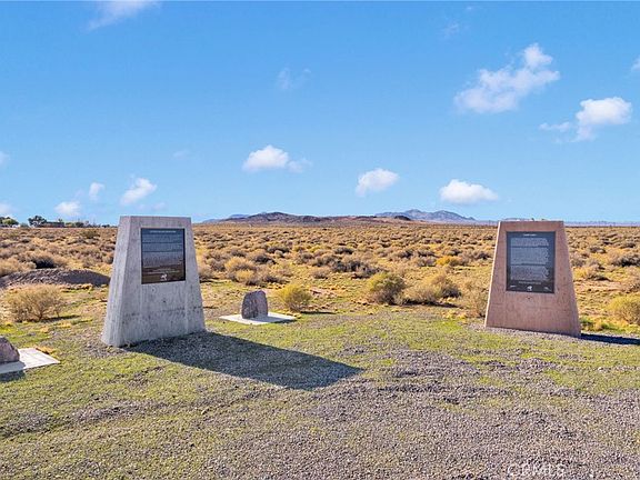 5th image of 37404 Harvard Rd