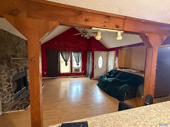 4th image of 1353 N Valley Ave