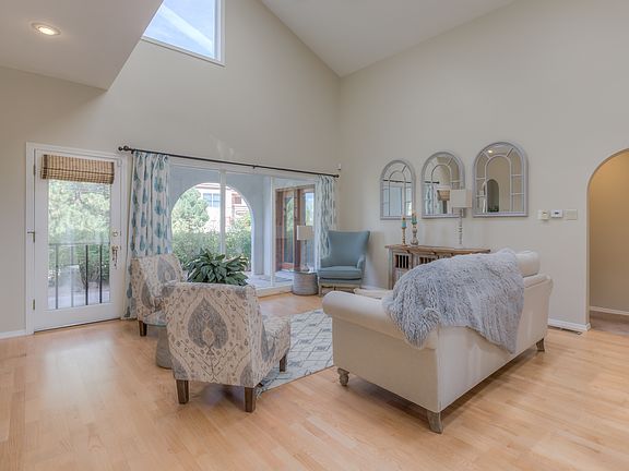 5th image of 1201 Sierra Larga Dr NE