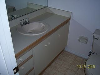 3rd image of 1087 Oak Forest Cir