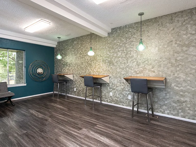 Wentworth Apartments — Photo 21