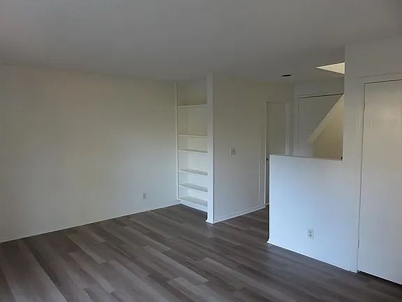2nd image of 5088 Rhoads Ave