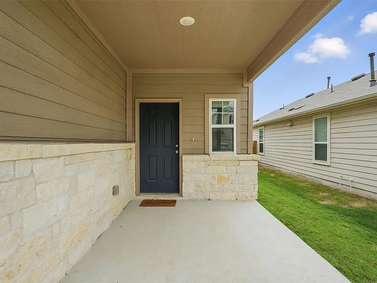 139 Madrono Dr — Photo 3