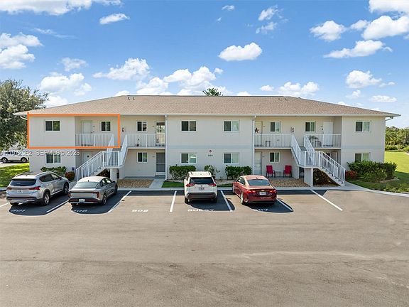 2nd image of 12528 SW Kingsway Cir #505