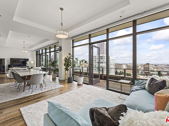 2nd image of 1100 Hope St #Penthouse 105