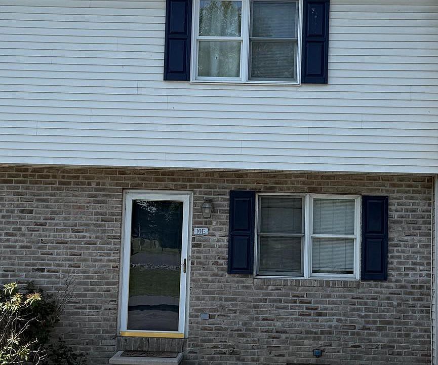1st image of 10 E Taylor Dr