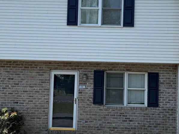 10 E Taylor Dr, Reedsville, PA 17084