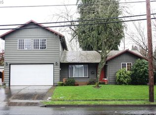 102 E Illinois St, Newberg, OR 97132