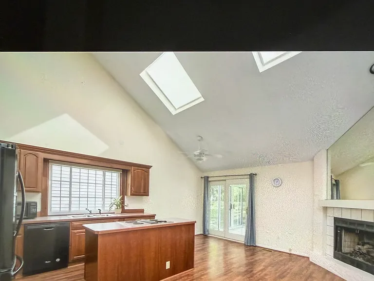17883 Cambridge Oval — Photo 7