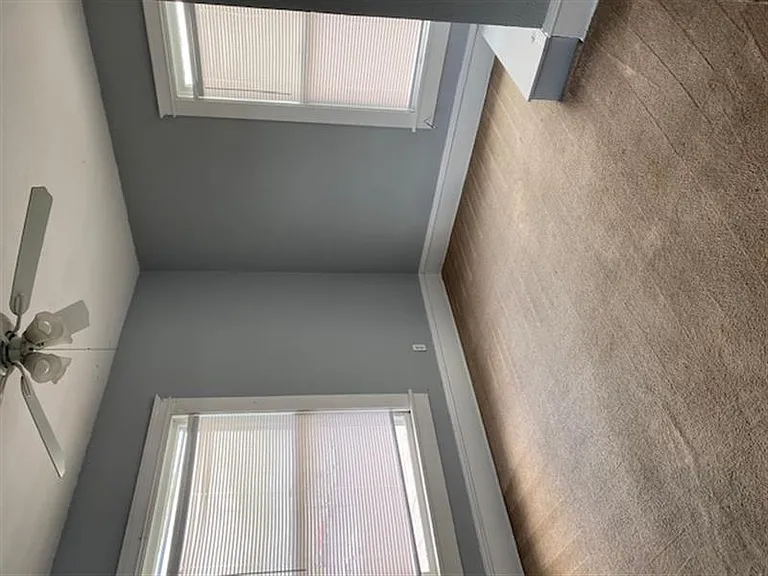 205 Broad St — Photo 8