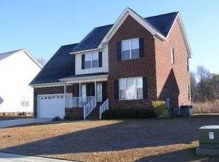 3704 Live Oak Ln, Greenville, NC 27858