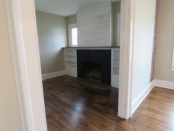 Dining to family room