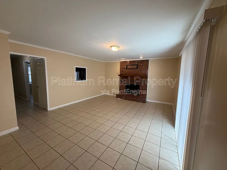 1955 Patterson Ct — Photo 10