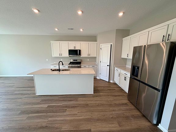 4th image of 1888 Aster Ct