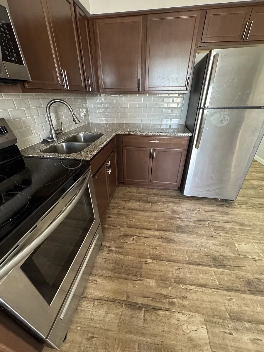 Building Photo - 135 N Palo Verde Dr #8