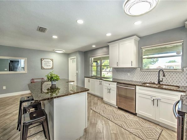 4855 Hampton Ct, Fort Myers, FL 33907