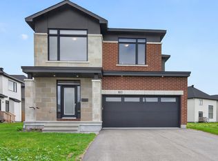 160 Highgarden Ter, Ottawa, ON K1T0W1