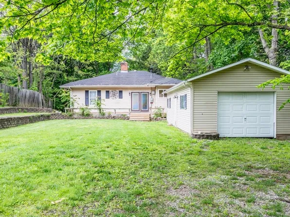853 W 8th St, Connersville, IN 47331