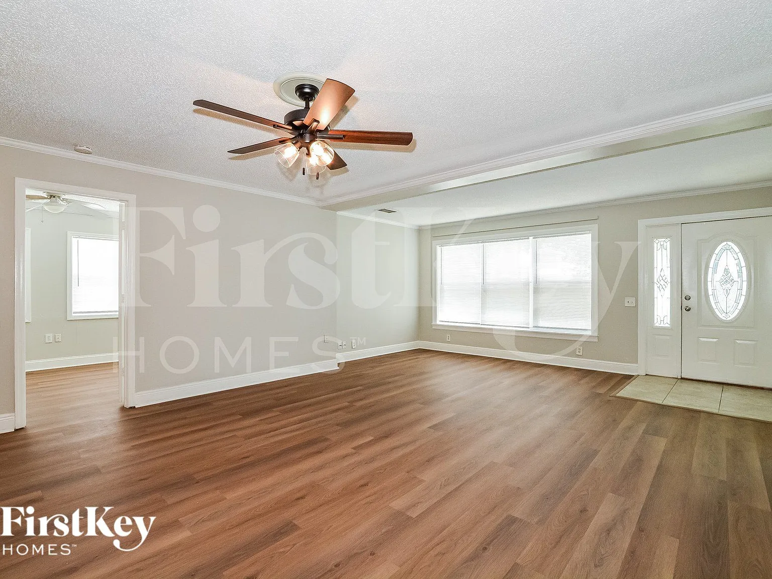 3 bed, 2.5 bath, 2005 sqft, $2,090 — Photo 4