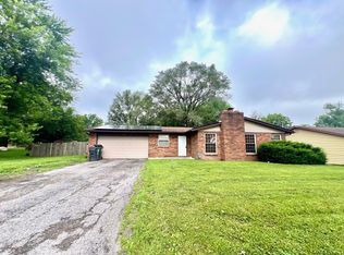 109 Saint John Dr, Belleville, IL 62221