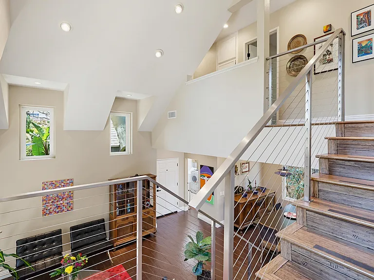 2756 Southampton Rd — Photo 23