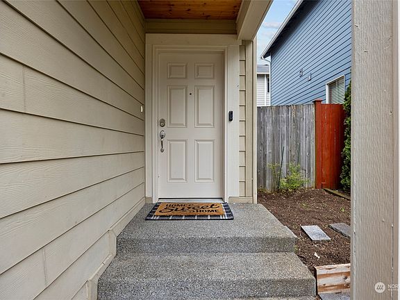2nd image of 11 92nd Avenue SE