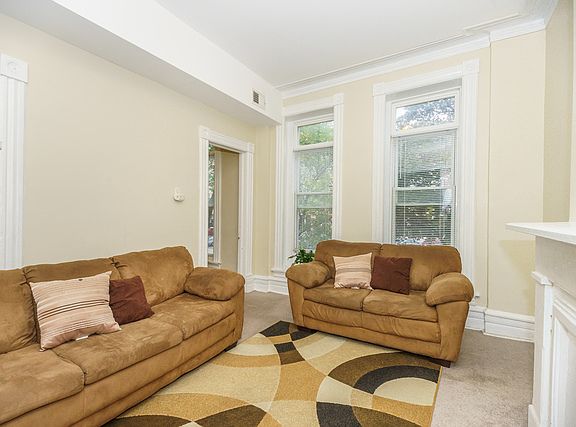 3rd image of 1410 N Bell Ave