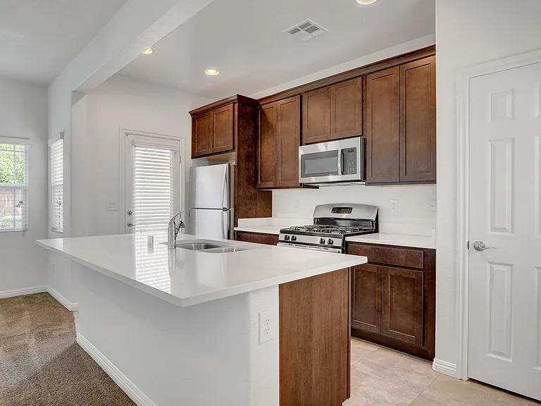 Gleneagles Village Townhomes