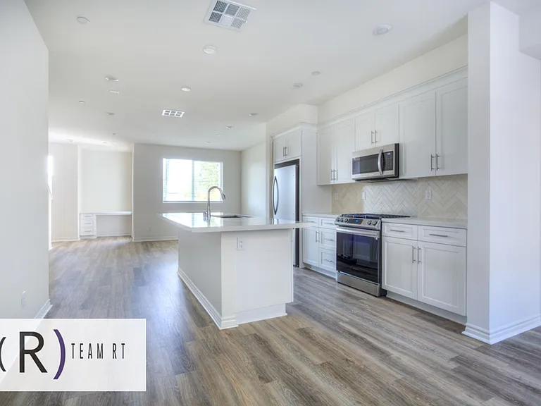 11454 Artesia Blvd — Photo 13