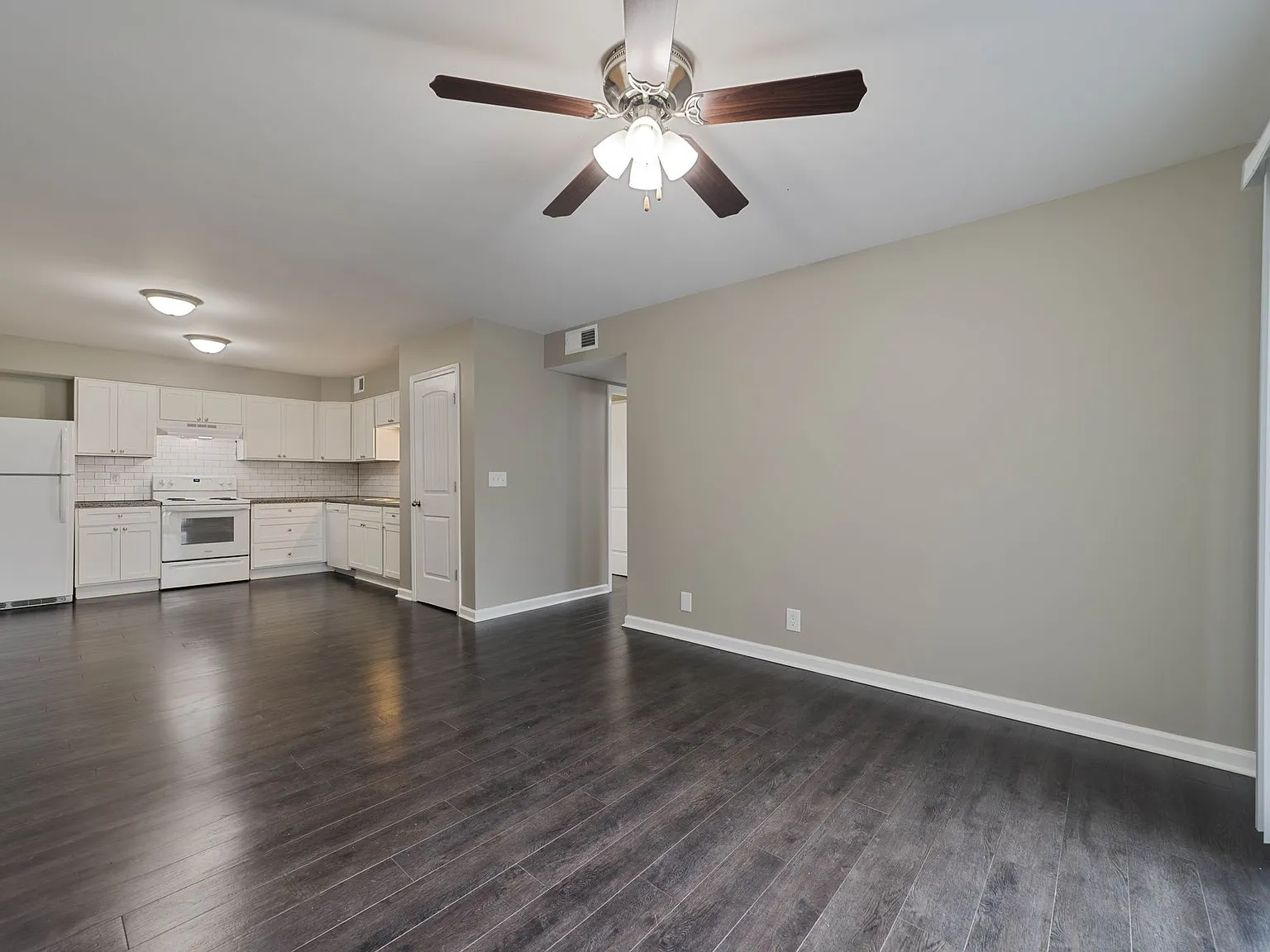 Autumn Ridge Apartment Community — Photo 2