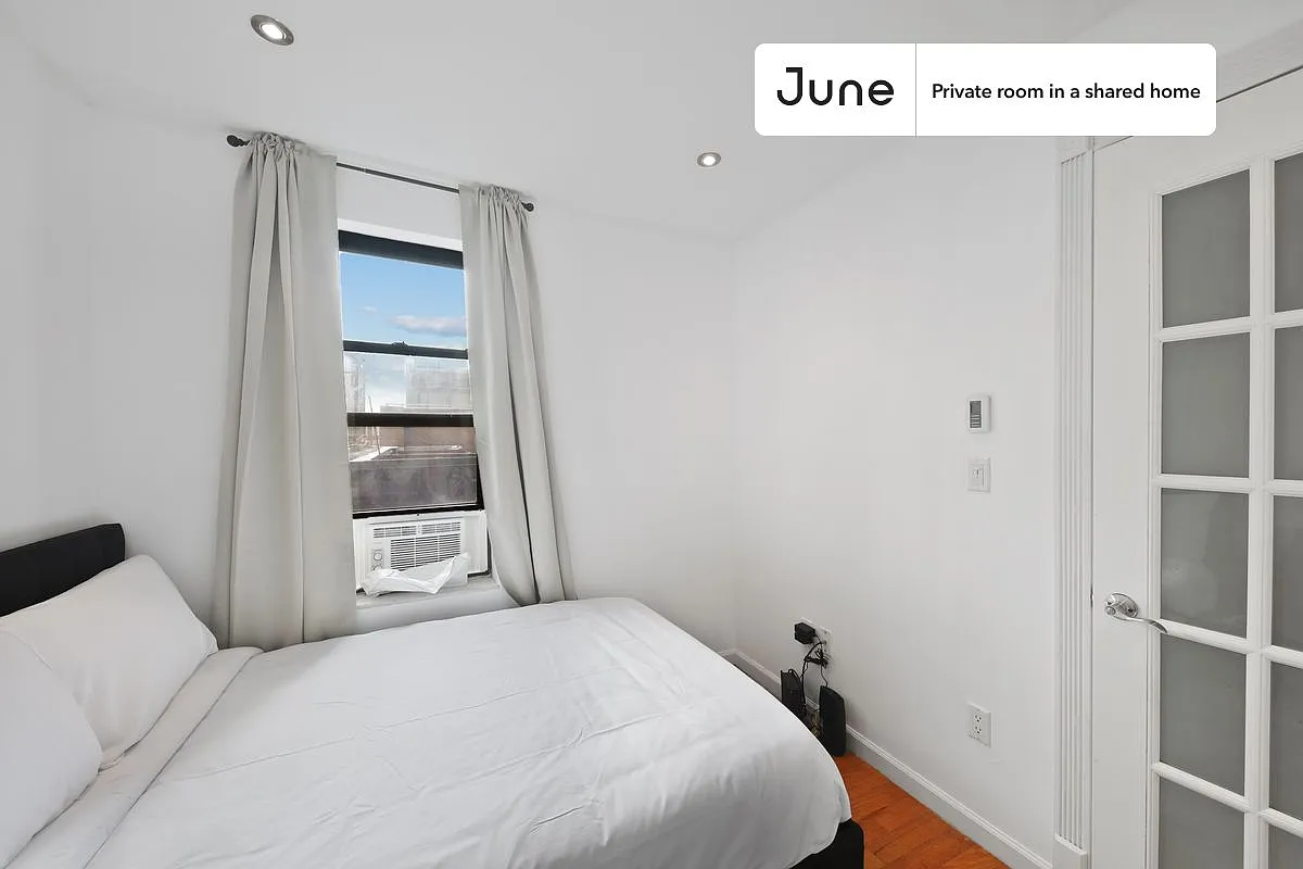 Full bedroom in 3 bed/1 bath home in Upper West Side #785 A — Photo 2
