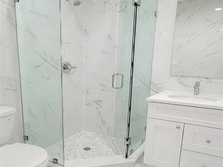 882 Lexington Ave #3A — Photo 5