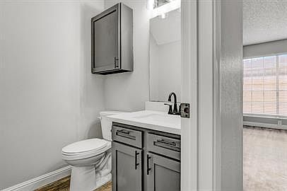 5th image of 6685 Lexington Dr #6