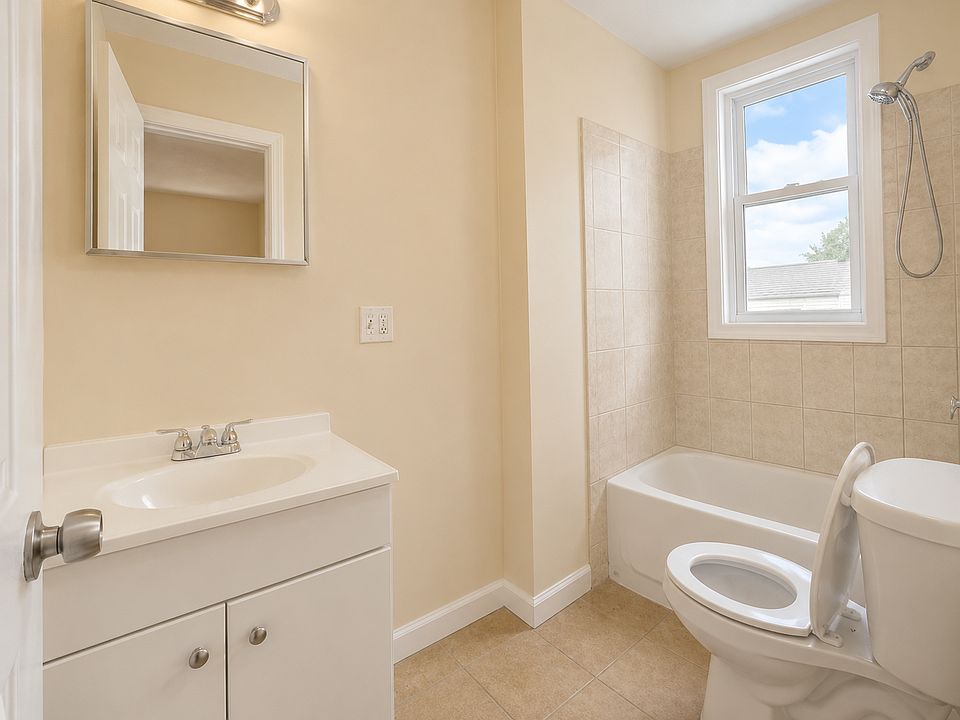 2nd image of 373 Blatchley Ave APT 2C