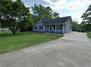 117 Stokes Forest Dr, King, NC 27021