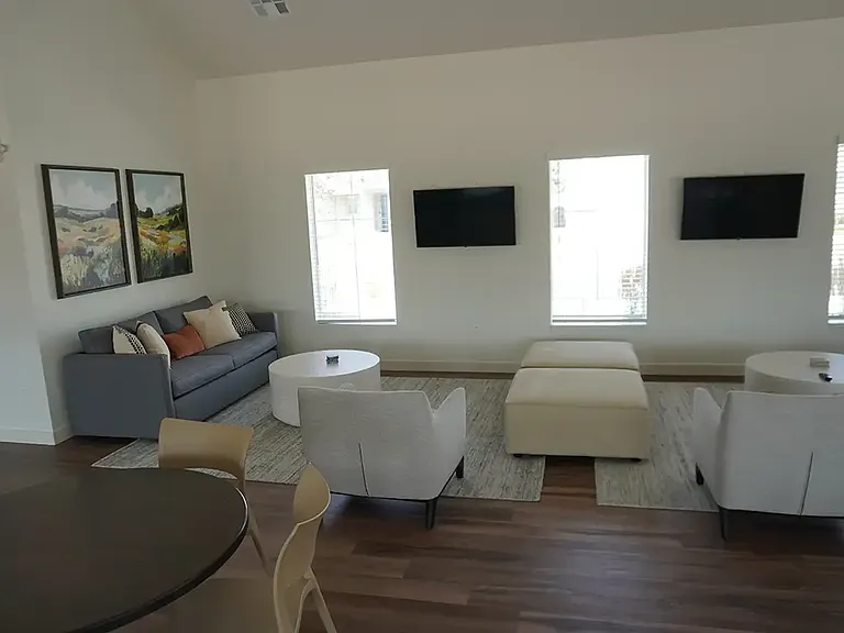 Valora Apartments — Photo 19