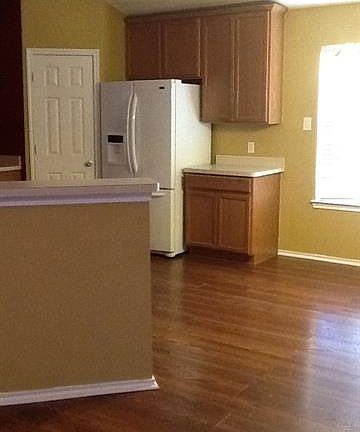 5th image of 8940 Sunny Hollow Dr