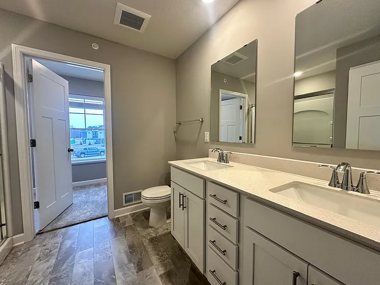 10890 Fountain Pl N — Photo 29