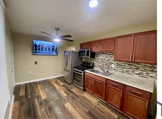 1514 W Champlost St #1R, Philadelphia, PA 19141