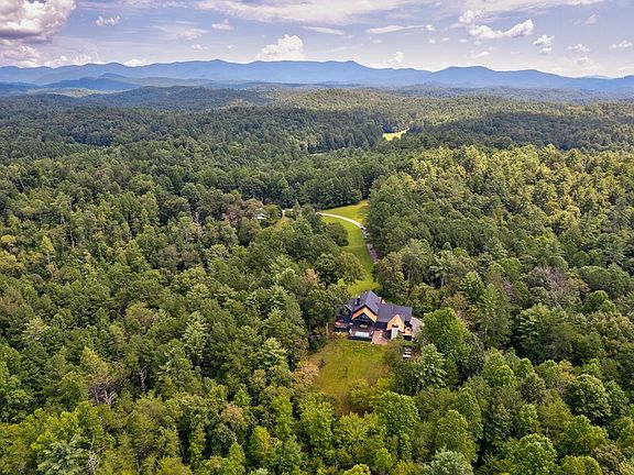 3rd image of 312 Charles Rd