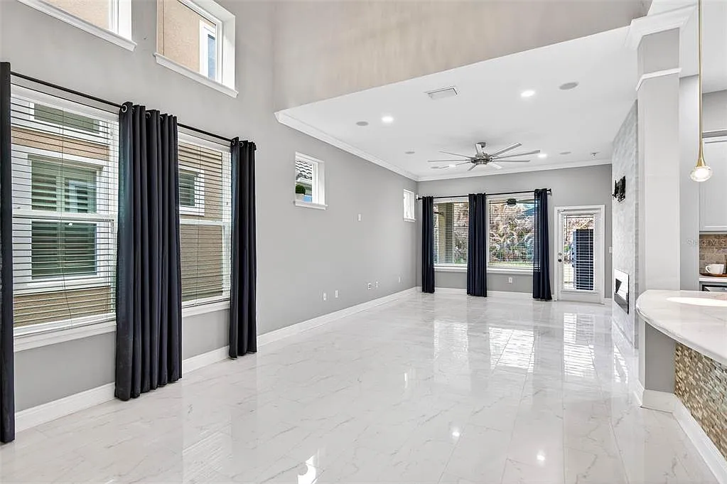 4 bed, 3.5 bath, 2380 sqft, $3,200 — Photo 4