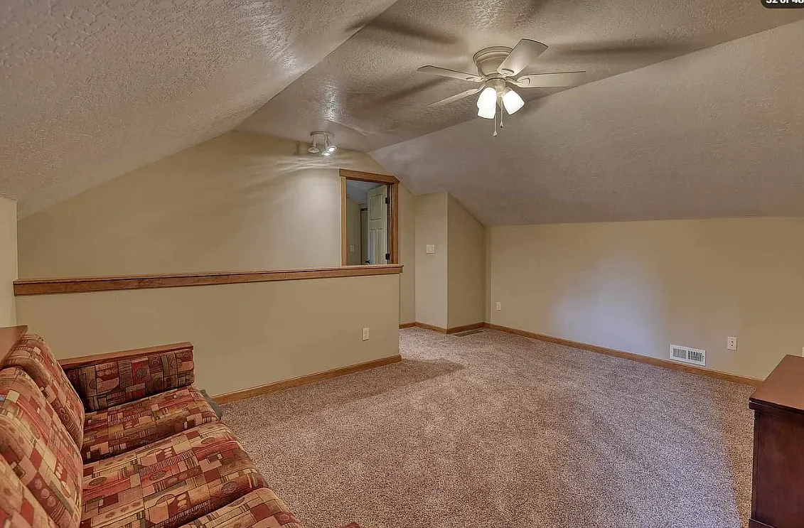 3 bed, 1200 sqft, $2,700 — Photo 4