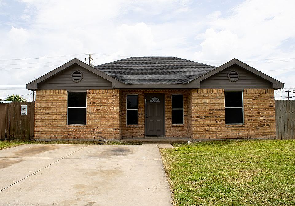1st image of 3435 Lazy Palm Dr S