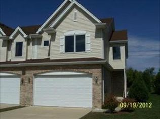 826 Jameson Ct W, Carol Stream, IL 60188