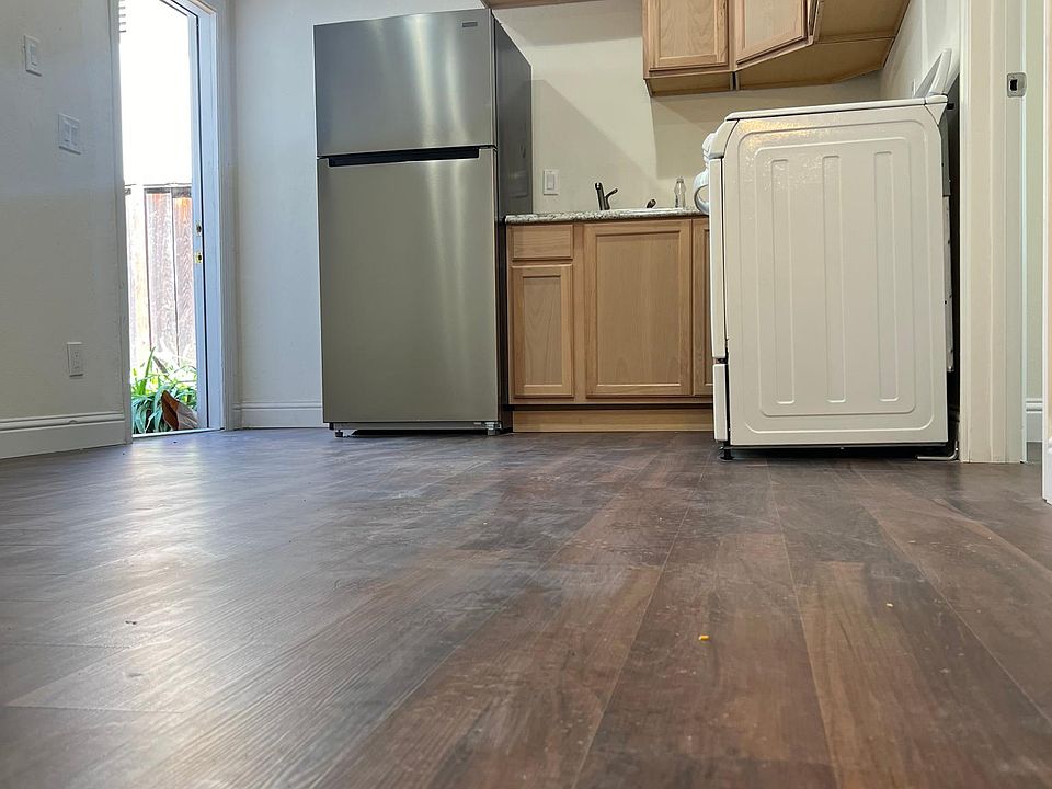 1st image of 1523 Thornwood Dr #A