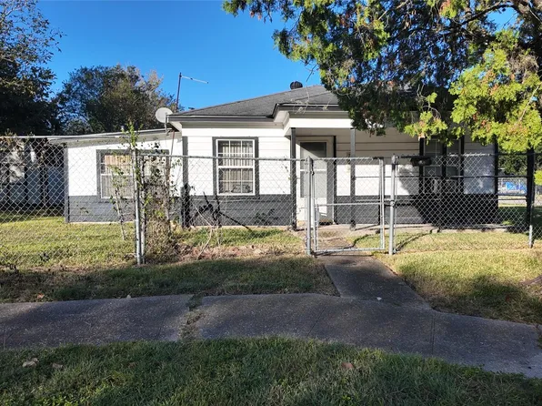 7358 Forrestal Street, Houston, TX 77033