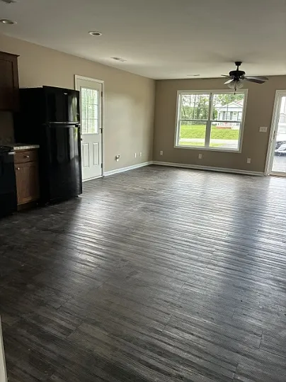 2 bed, 1000 sqft, $1,000 — Photo 2