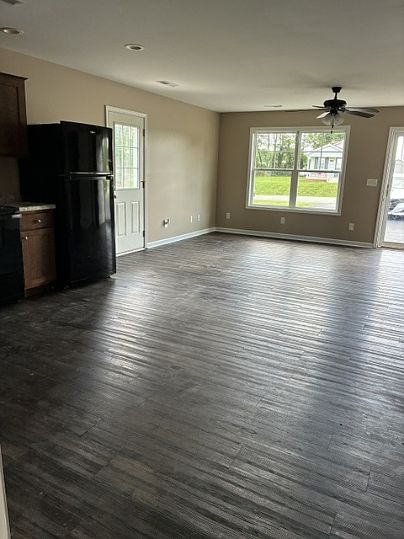 2nd image of 156 White Rd #B