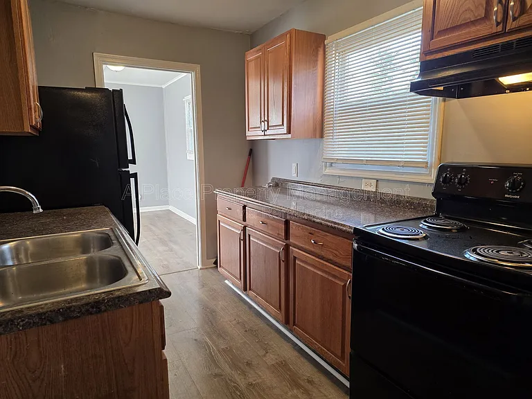 6042 Hancock Ave — Photo 5